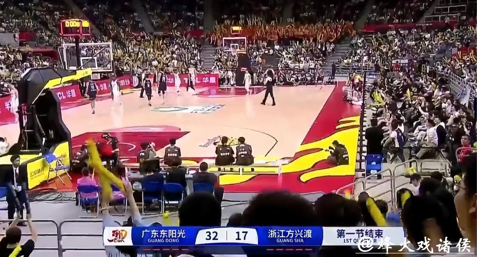 广东男篮险胜广州背后藏着什么秘密?答案藏在那个急停跳投的三分里! 广东男篮险胜广州背后藏着什么秘密?答案藏在那个急停跳投的三分里!